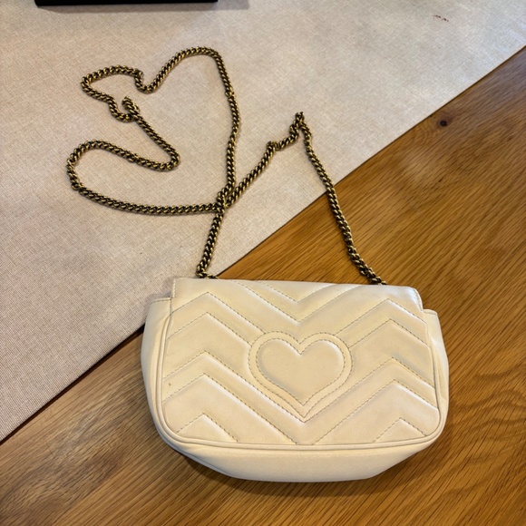 Gucci GG Marmont Super Mini Bag - White | Pre-loved/Used - Picture 5 of 9